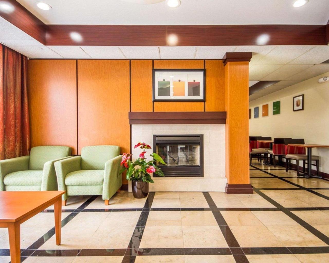Comfort Inn & Suites Oakland Airport Exterior foto